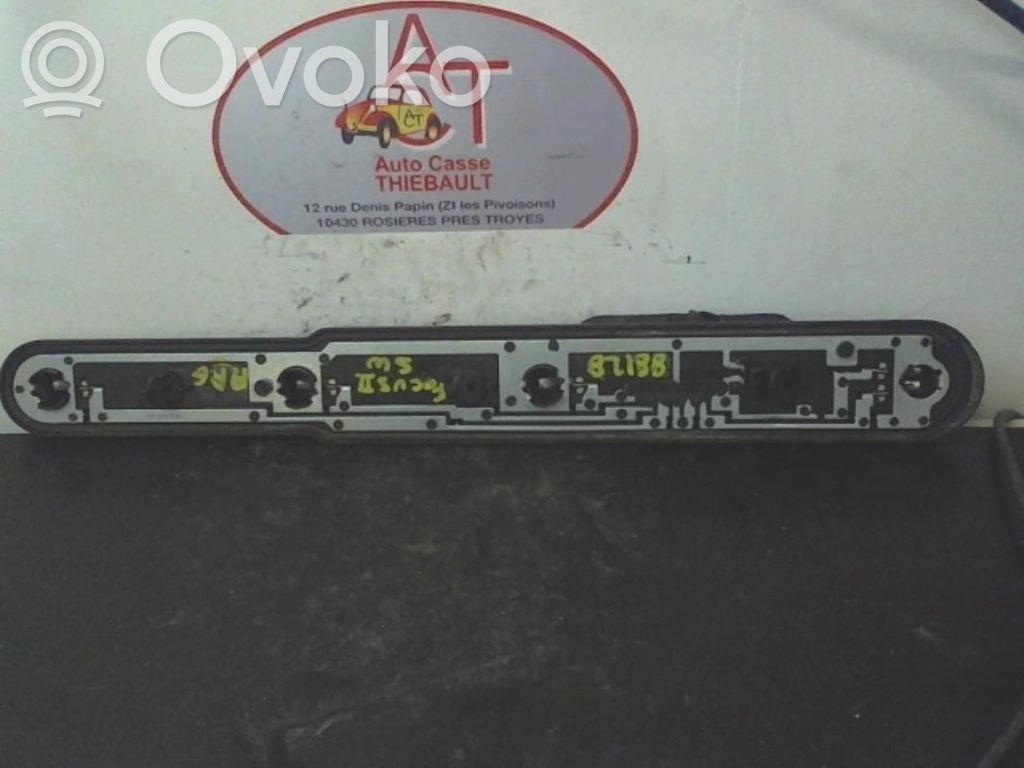 Ford C-MAX I Éclairage de plaque d'immatriculation 
