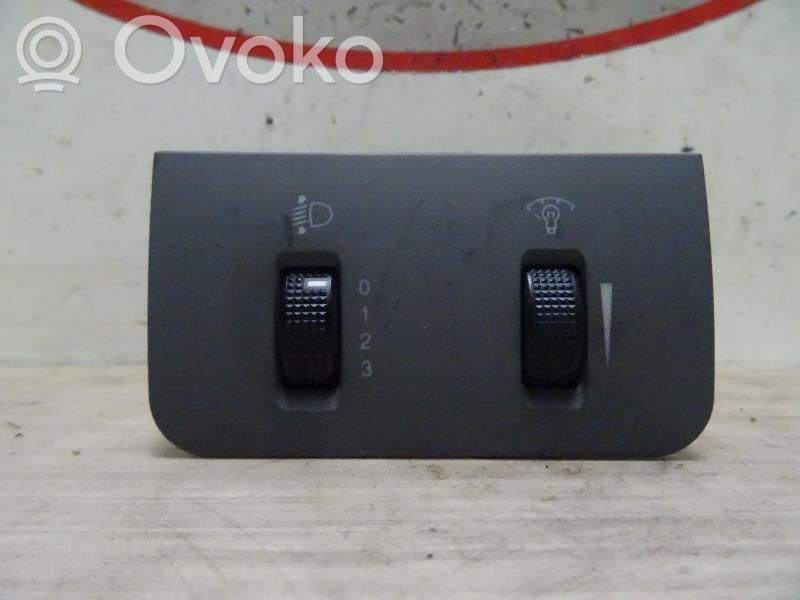 Headlight level height control switch