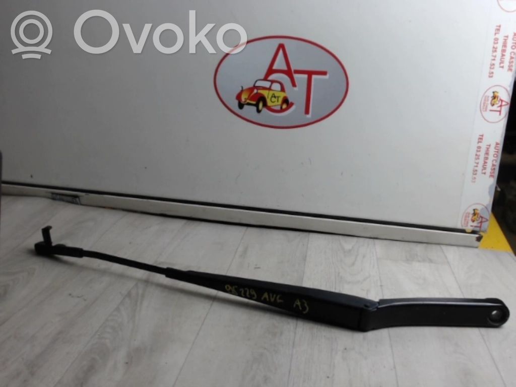 Audi A3 S3 8P Braccio della spazzola tergicristallo anteriore 