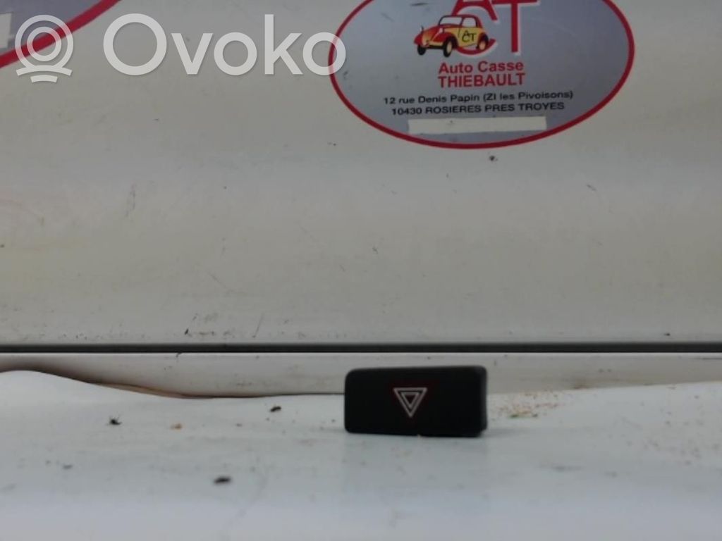 Suzuki Alto Comutator lumini pericol 