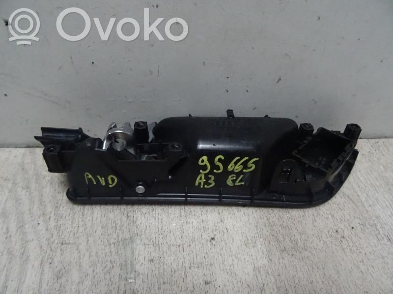 Audi A3 S3 8V Klamka wewnętrzna drzwi przednich 