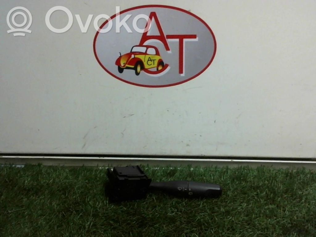 Peugeot 106 Boutons / interrupteurs volant 