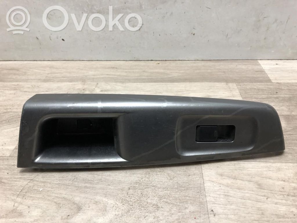 Przyciski szyb   83071FG110,83071FG110