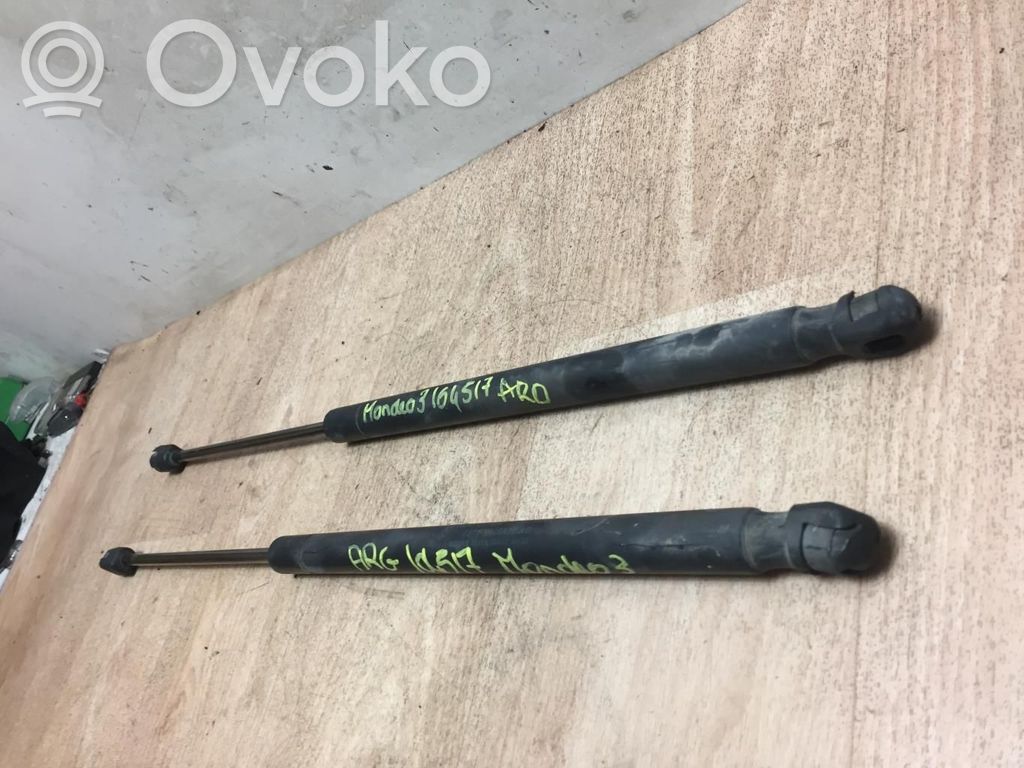 Ford Mondeo MK IV Vérin de capot arrière