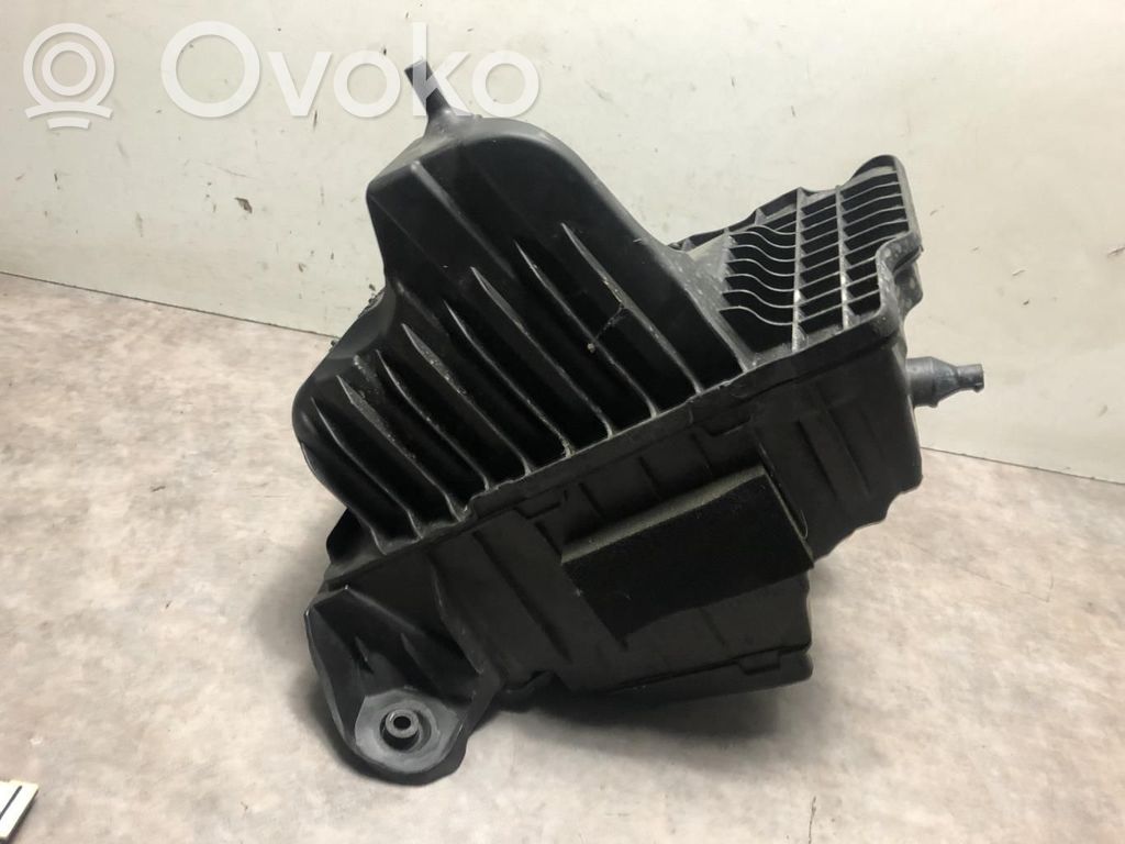 Air filter box