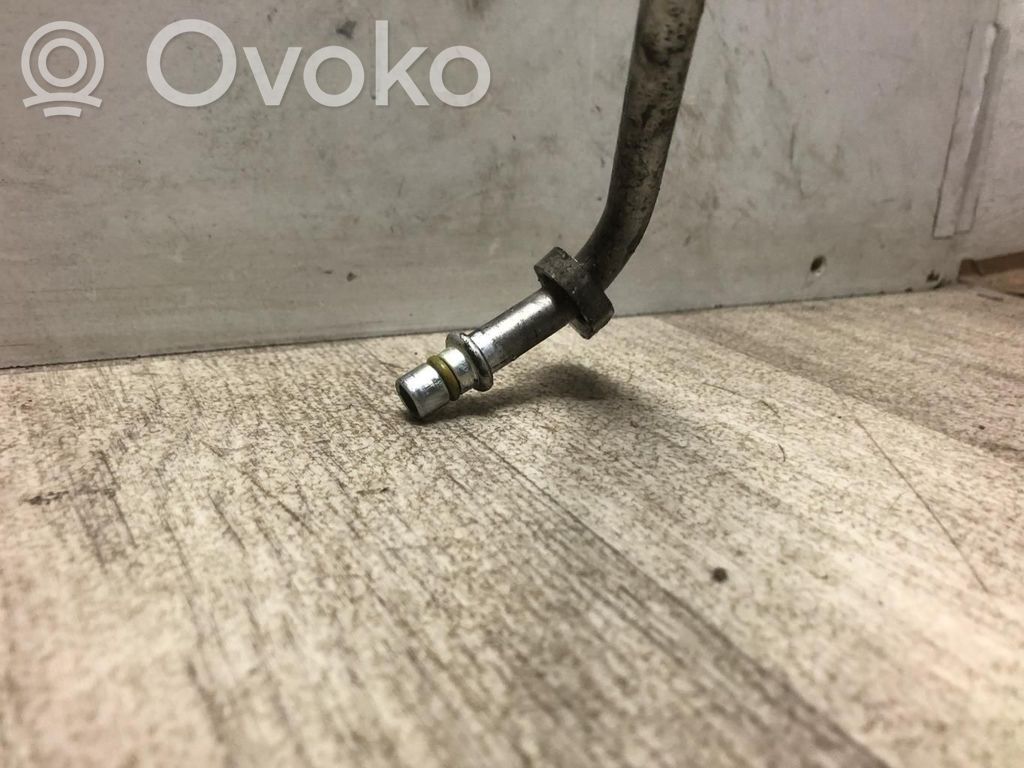 Ilmastointilaitteen putki (A/C)