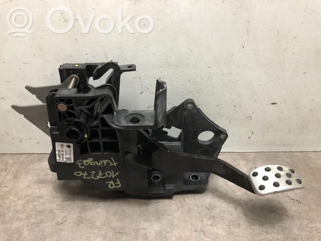 Renault Twingo III Pedale del freno 
