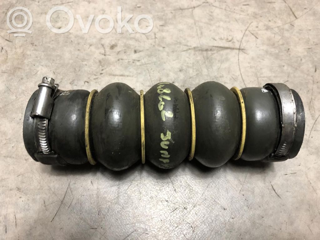 Autres pièces compartiment moteur