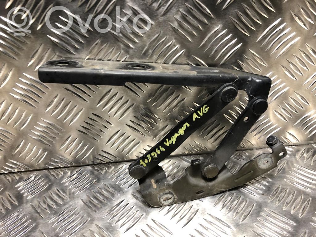 Engine bonnet/hood hinges