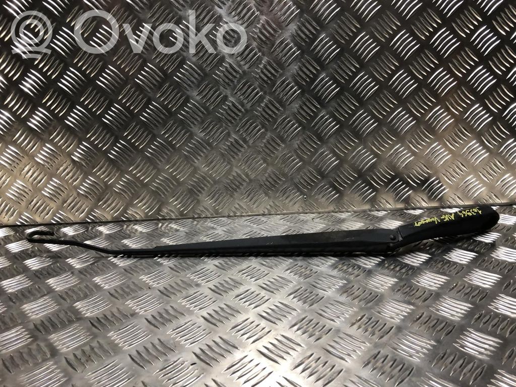 Chrysler Voyager Ramię wycieraczki szyby przedniej / czołowej 