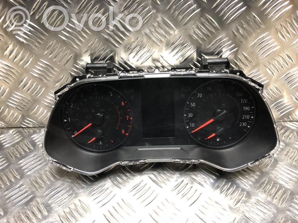 Renault Captur II Speedometer (instrument cluster) 