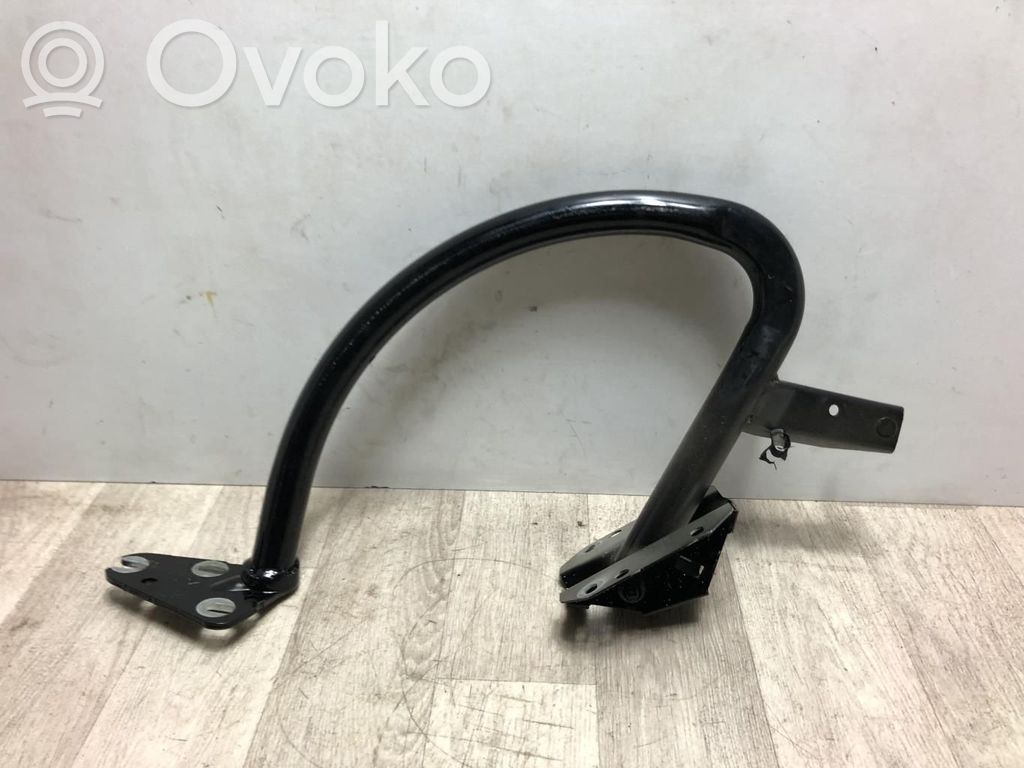Tailgate/trunk/boot hinge