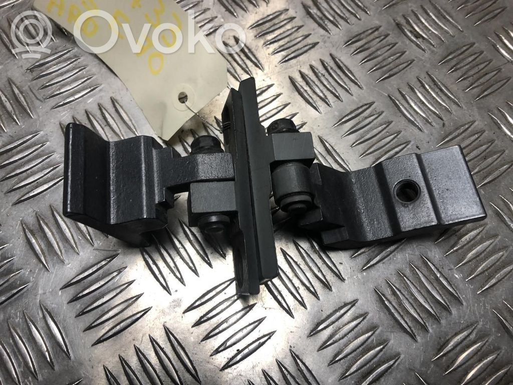 BMW X5 E70 Front door hinge set 