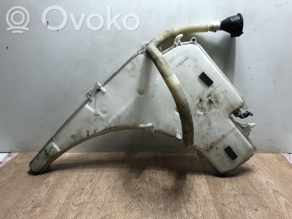 BMW 1 E81 E87 Langų skysčio bakelis 