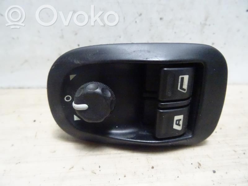 Peugeot Expert Electric window control switch 