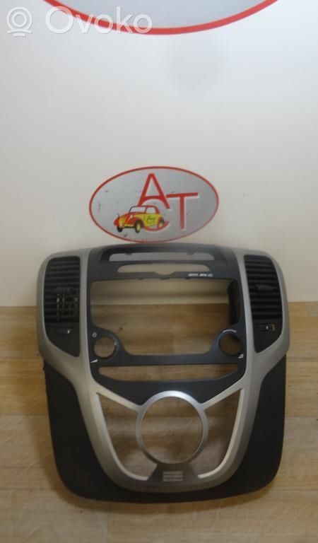Hyundai ix20 Center console 