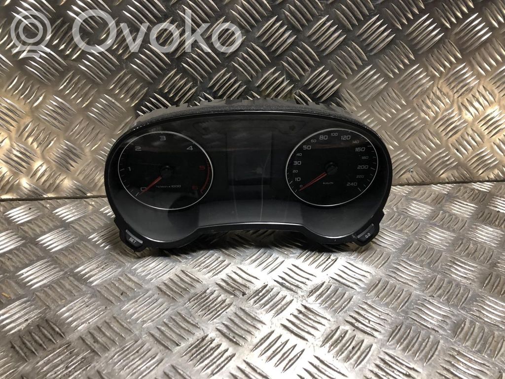 Audi A1 Spidometras (prietaisų skydelis) 