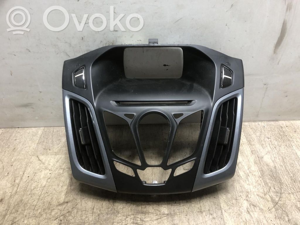 Ford Focus Dashboard center trim panel 