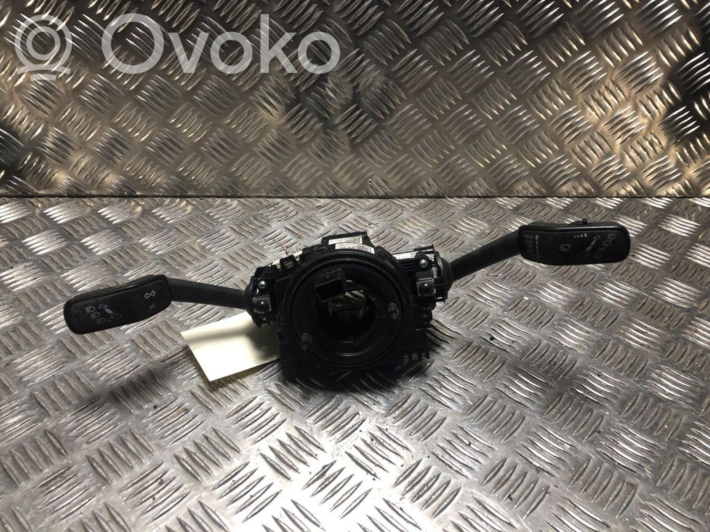 Volkswagen Golf VII Pulsanti/interruttori sul volante