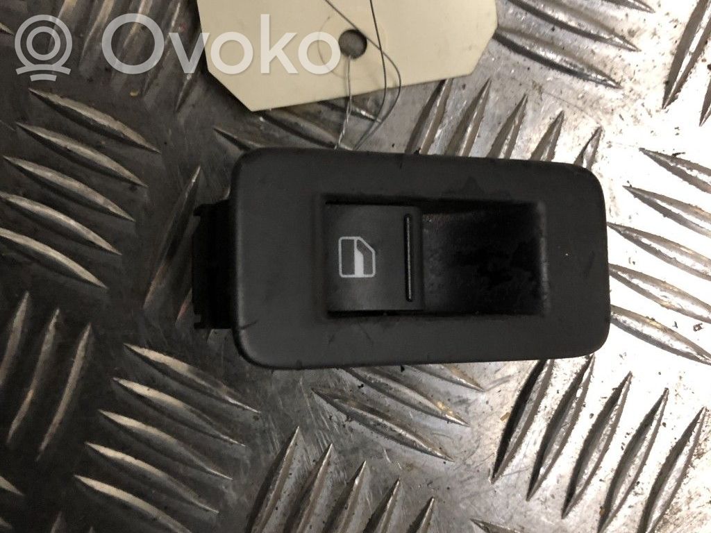 Volkswagen Touareg I Przyciski szyb 