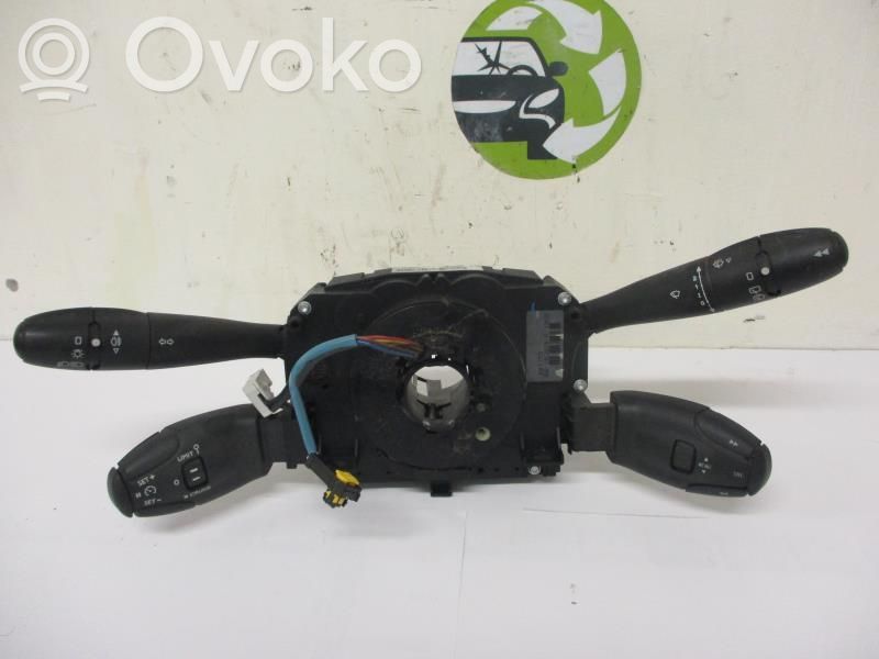 Boutons / interrupteurs volant   6242YW,6242YW