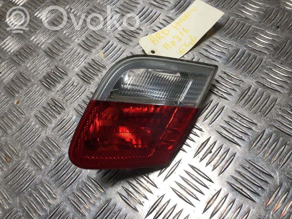 BMW 3 E46 Aizmugurējais lukturis virsbūvē 