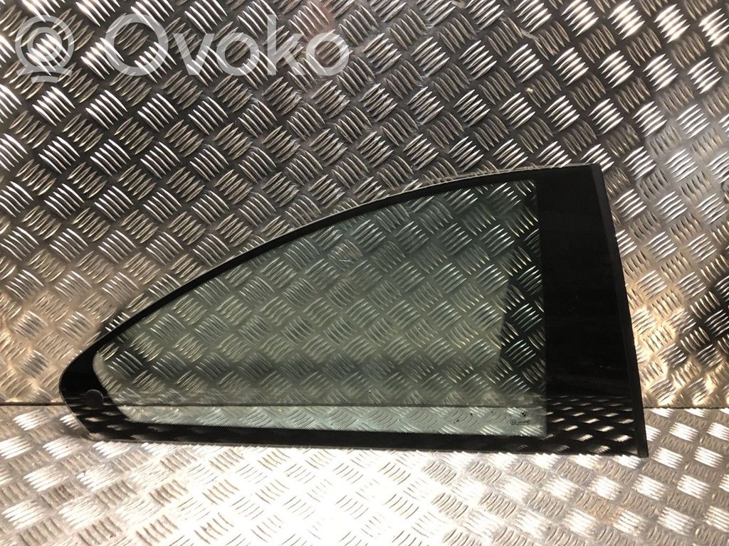 BMW 3 E46 Rear side window 