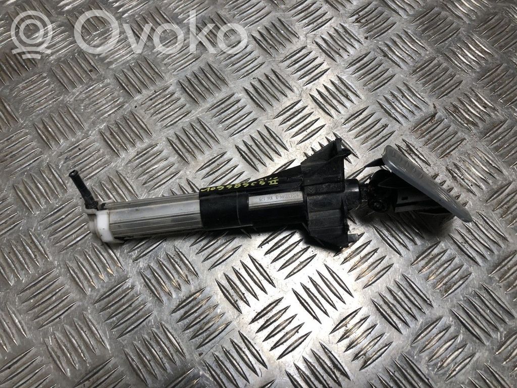Headlight washer spray nozzle