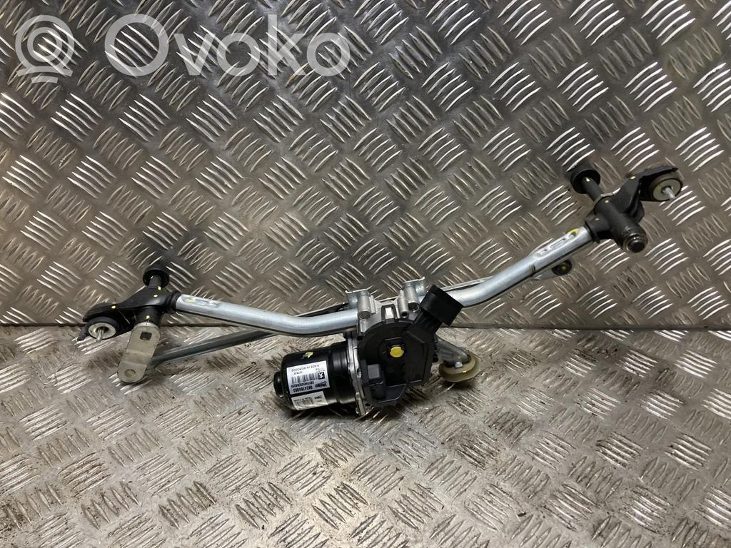 Peugeot 208 II Motor ștergător 