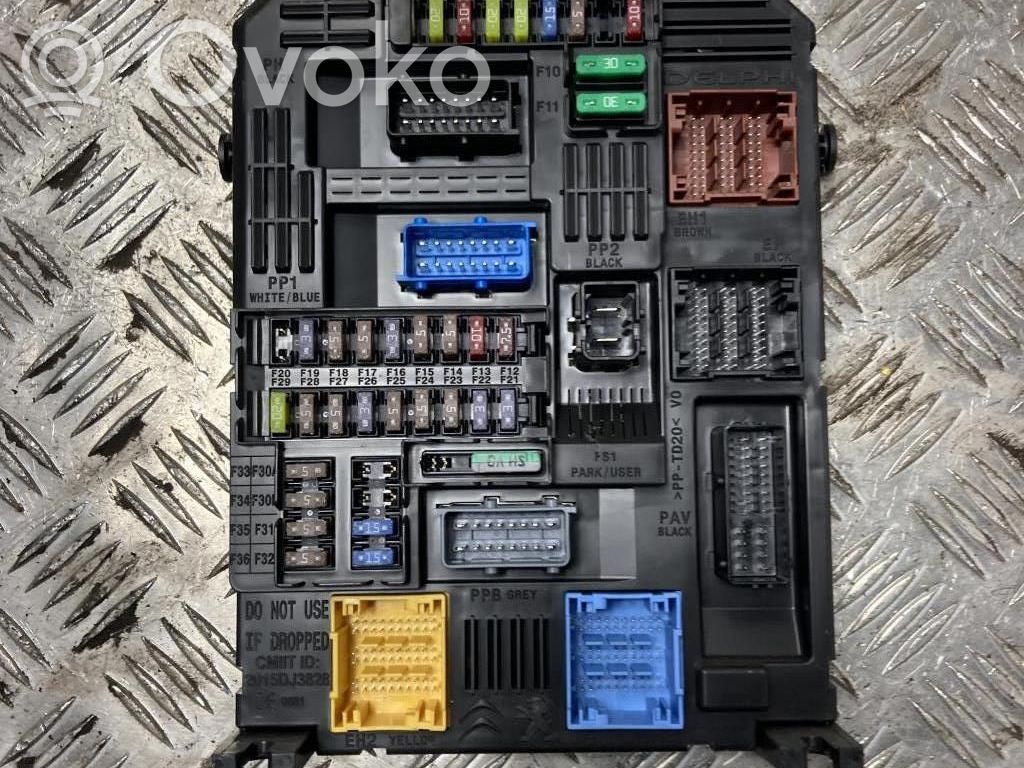 Citroen C4 III e-C4 Fuse box set 