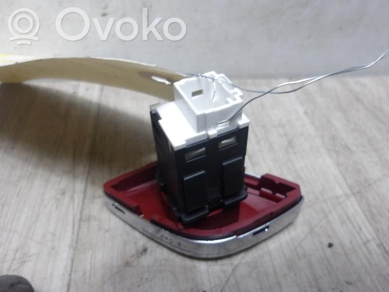 Botón interruptor de luz de peligro   00006490CY,00006490CY