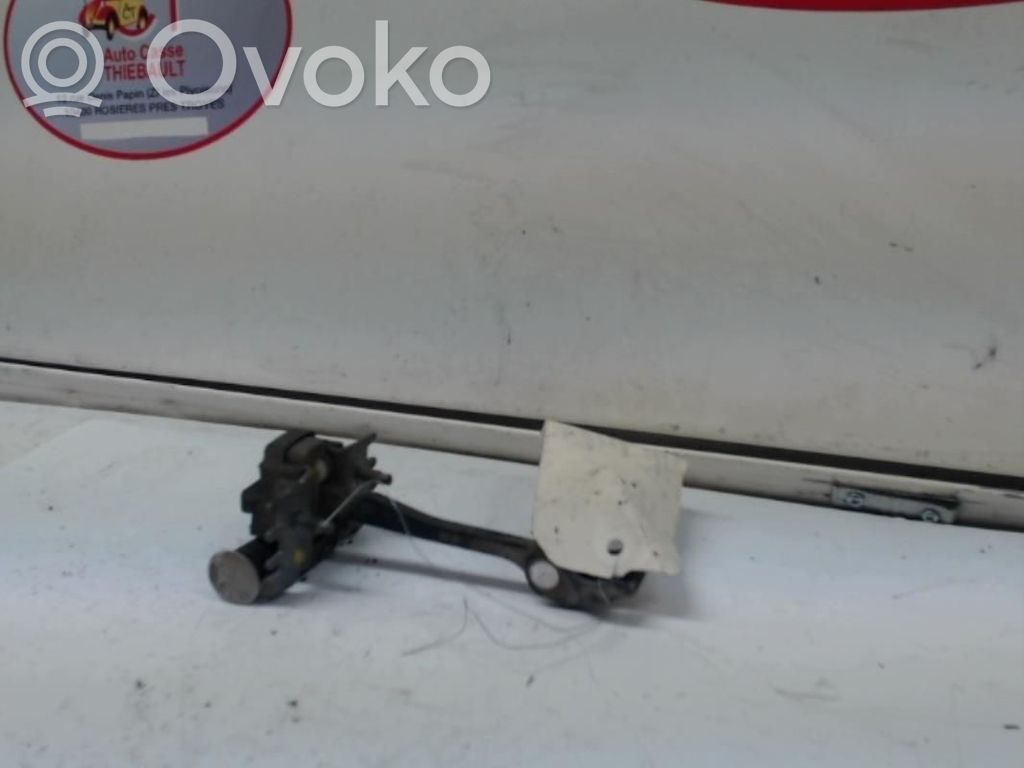 Citroen C3 Rygiel zamka drzwi tylnych 