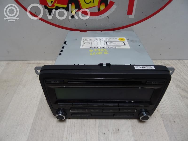 Panel / Radioodtwarzacz CD/DVD/GPS   5P0035186B,5P0035186B