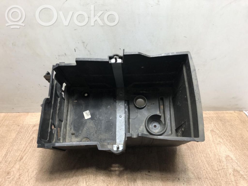 Ford C-MAX I Akumulatora kaste 