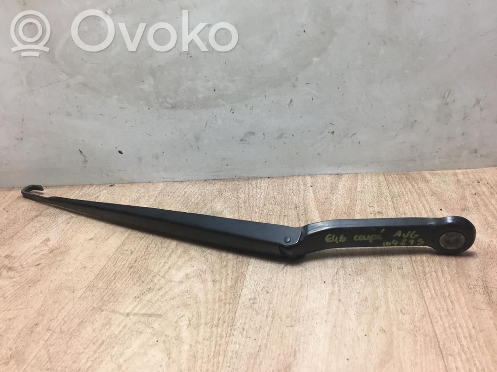 Brazo del limpiaparabrisas delantero   61617003931,61617003931