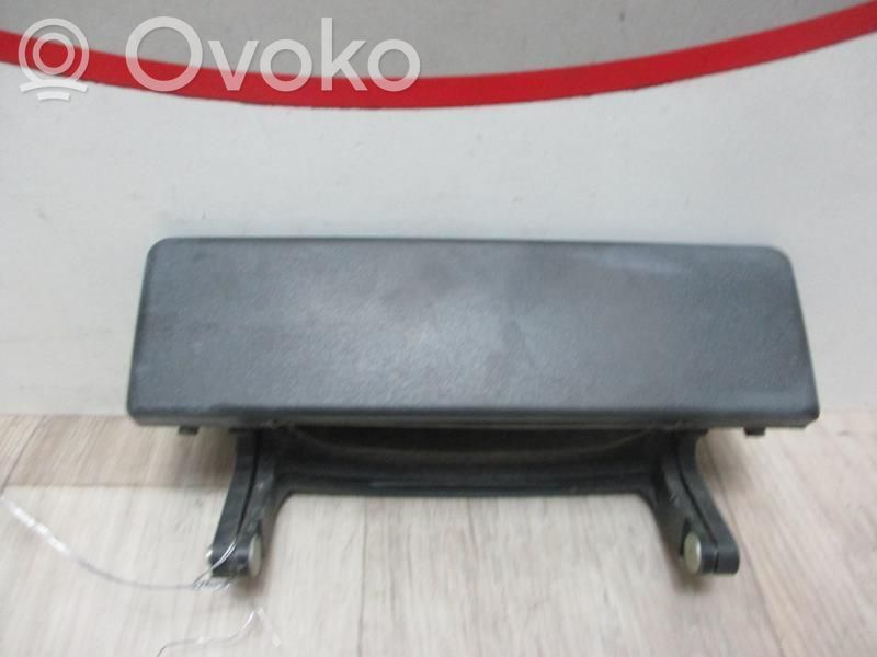 Manecilla externa puerta trasera   7704003919,7704003919