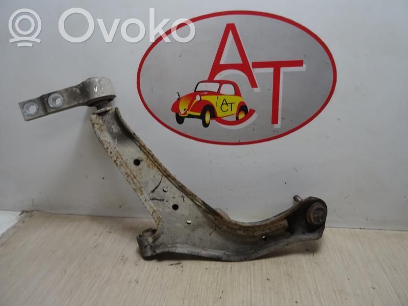 Nissan Almera Tino Wahacz przedni 