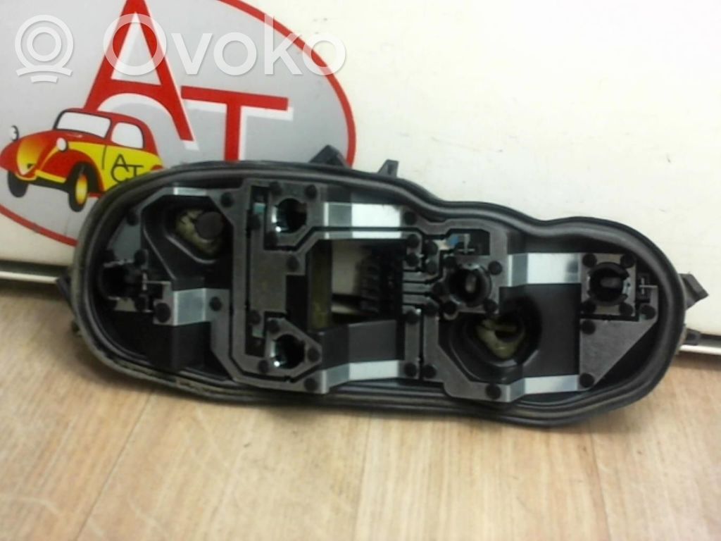 Opel Corsa D Luce targa 