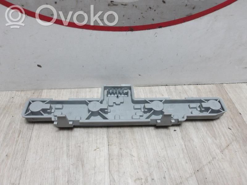 Opel Zafira B Éclairage de plaque d'immatriculation 