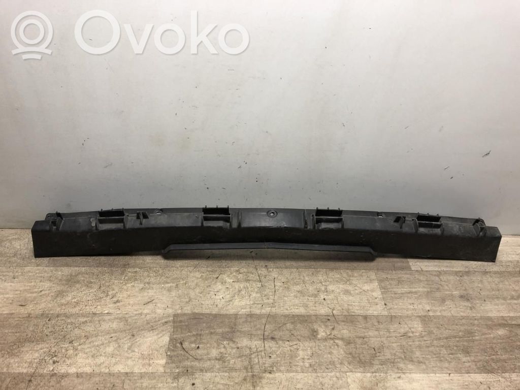 Rear bumper mounting bracket