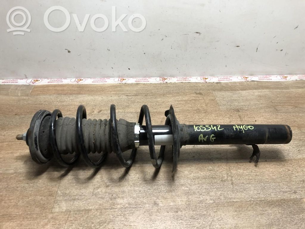 Toyota Aygo AB10 Ammortizzatore anteriore con molla elicoidale 