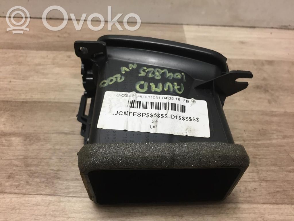 Nissan Cherry N10 Ramă grilă ventilație bord