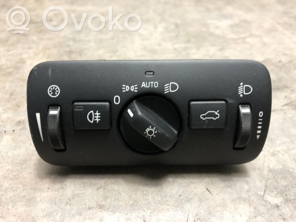 Volvo V40 Light switch 