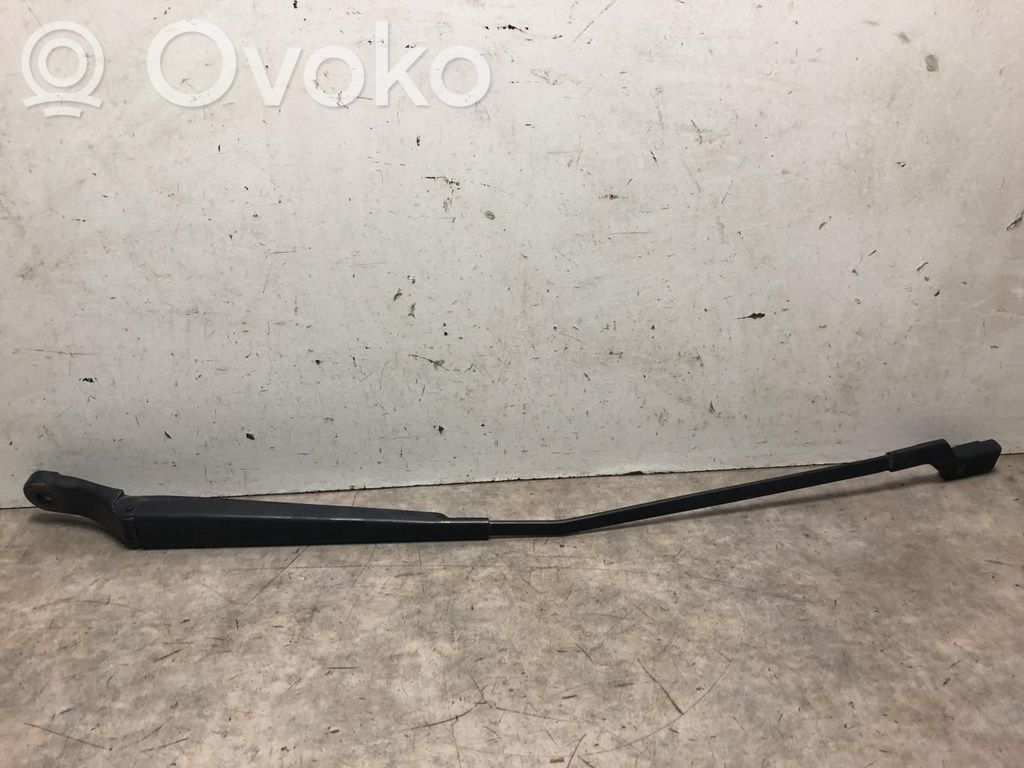 Peugeot 5008 Braccio della spazzola tergicristallo anteriore 