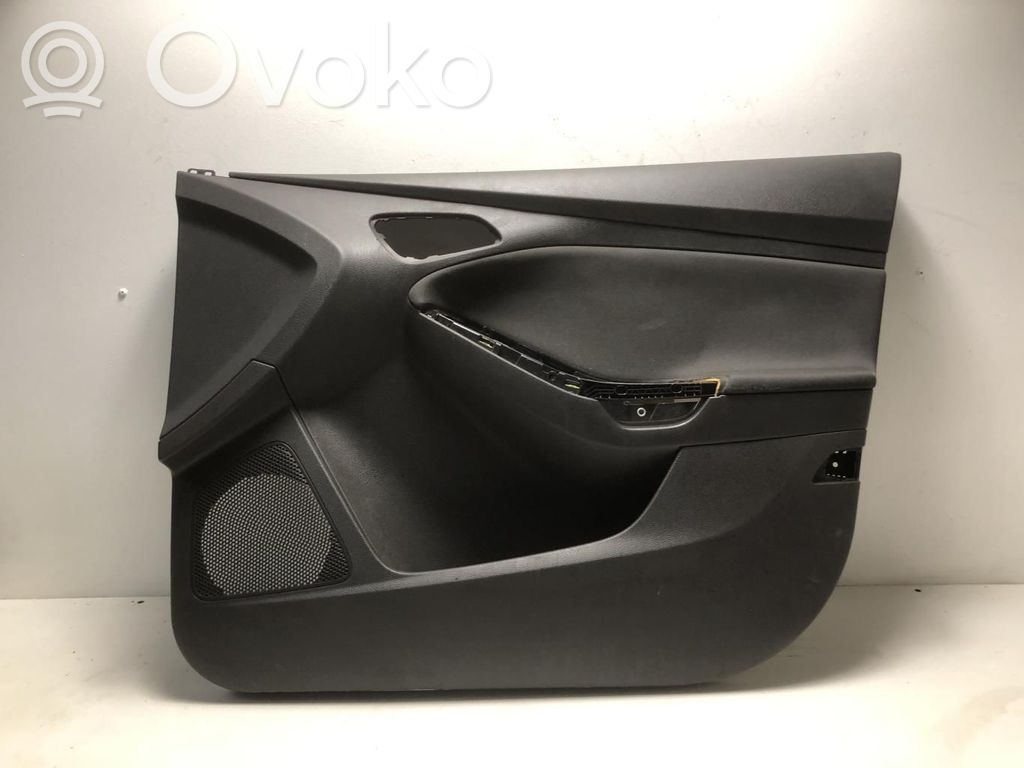 Ford Focus Priekšējo durvju apdare 
