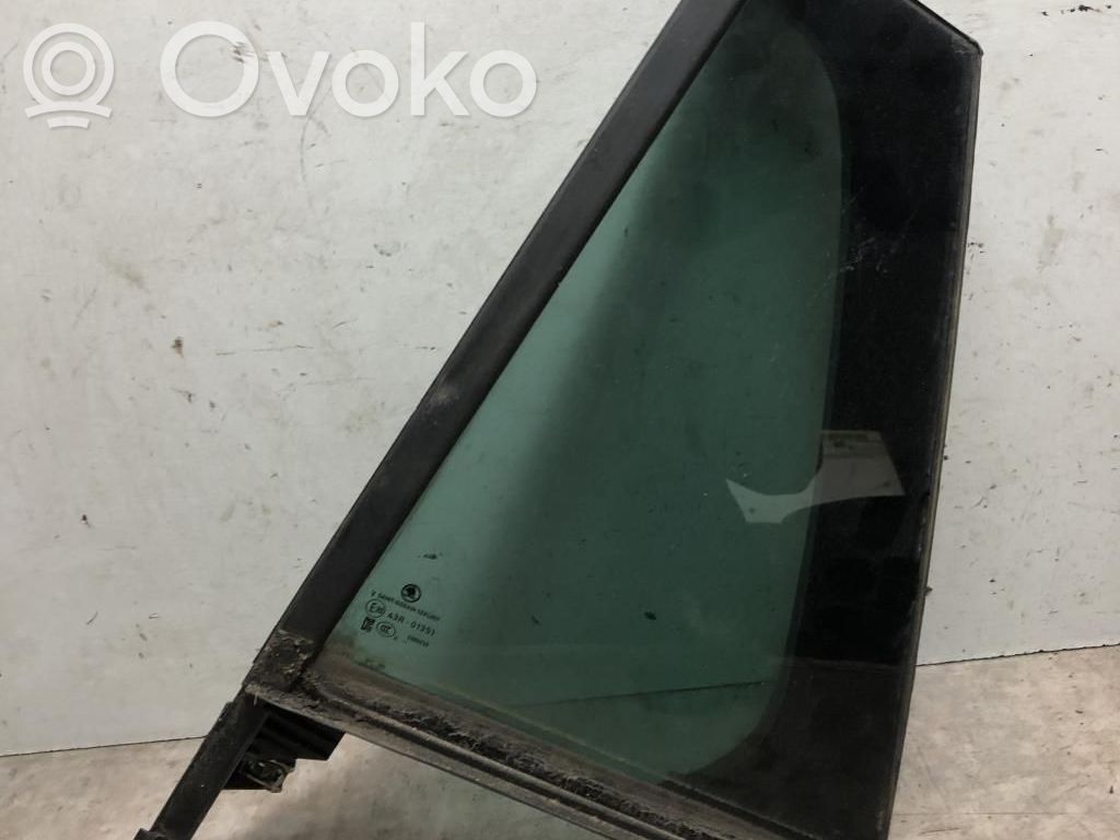 Skoda Scala Ventanilla de ventilación de la puerta trasera 
