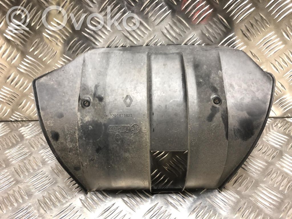 Renault Clio I Oro paėmimo kanalo detalė (-ės) 
