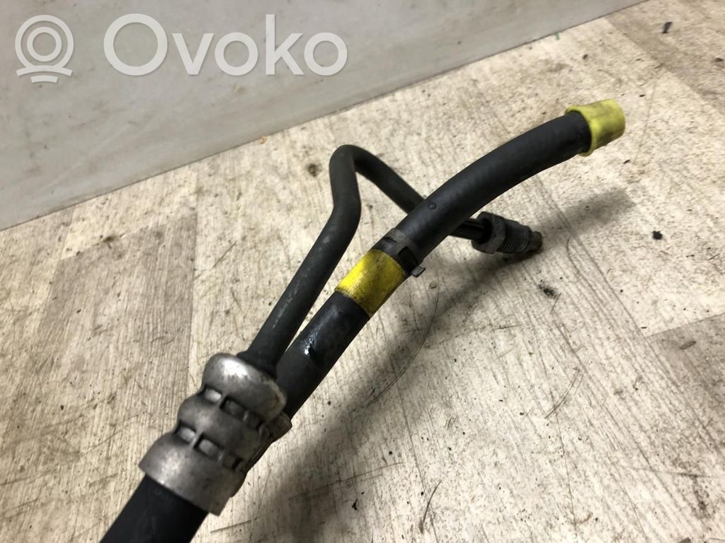 Ohjaustehostimen letkusto
