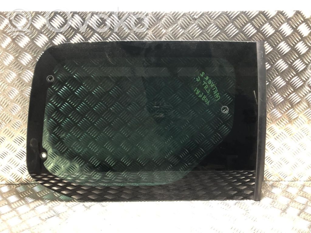 Peugeot Partner Rear side window 