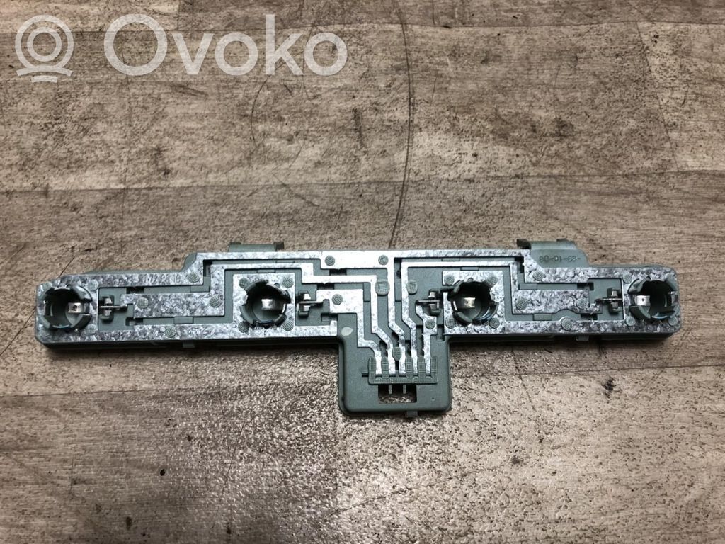 Opel Zafira B Éclairage de plaque d'immatriculation 